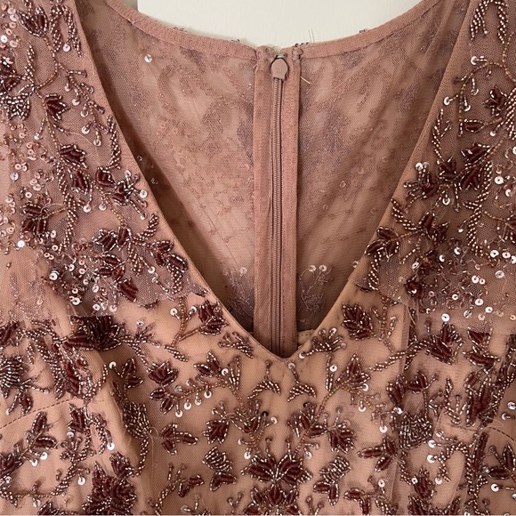 Adrianna Papell Gown - Picture 4 of 12